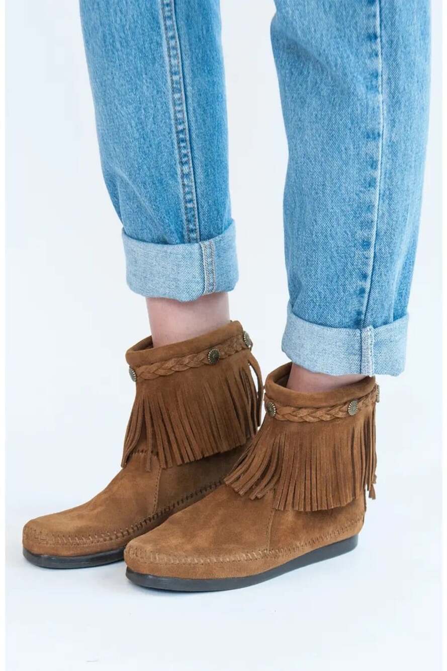 Minnetonka Moccasins Ankle High Top Fringe Concho Brown Suede Mocs Booties 8